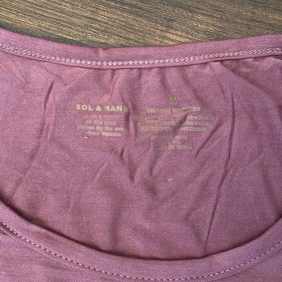 Sol and Mane Parker Cap Sleeve Tee, Medium, NWT - Picture 3 of 5